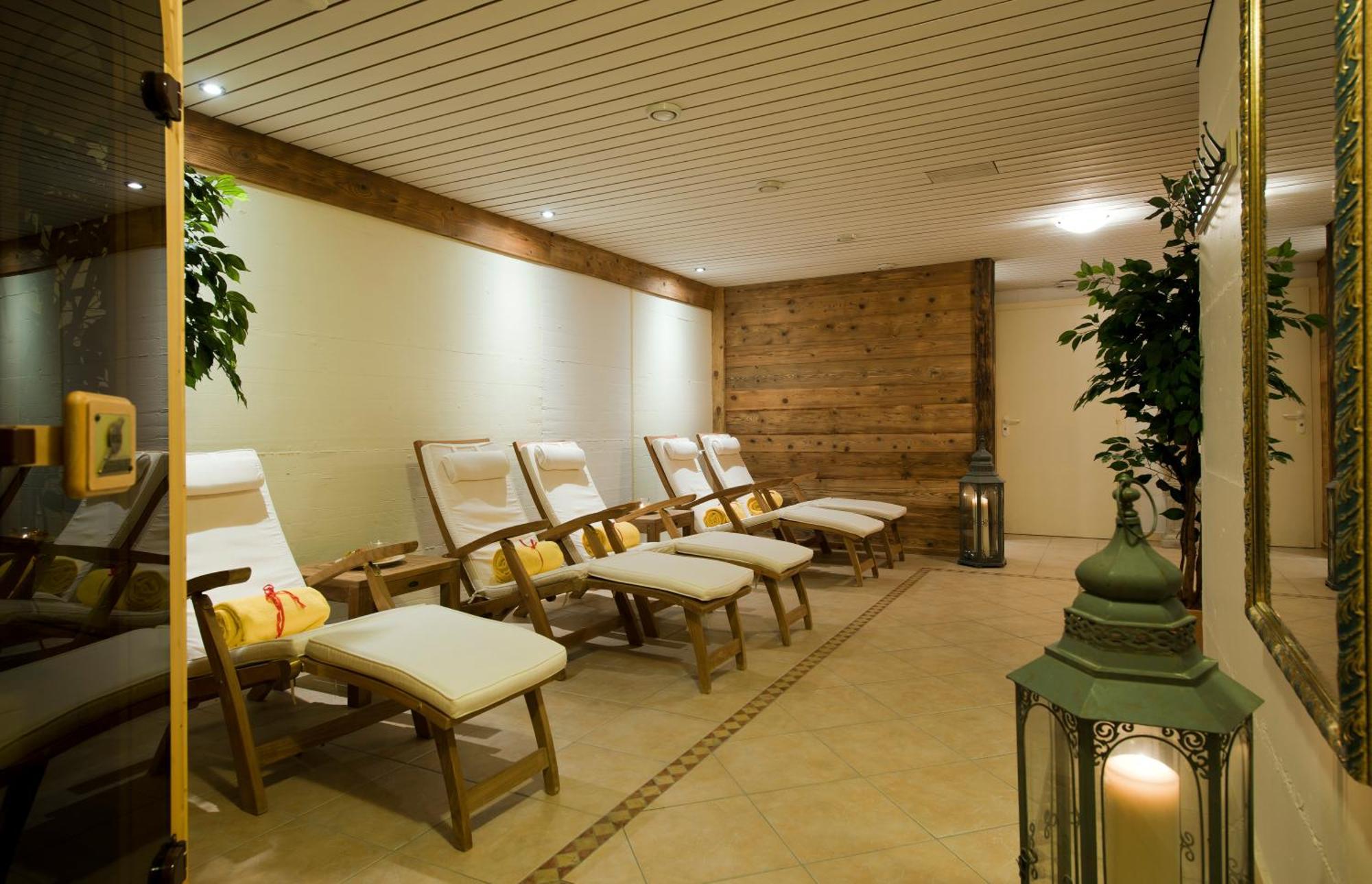 Chalet-Hotel Beau-Site Аделбоден Екстериор снимка